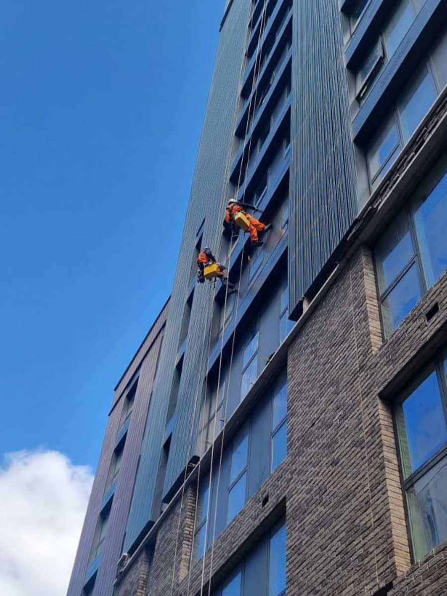 High Level Cladding Cleaning